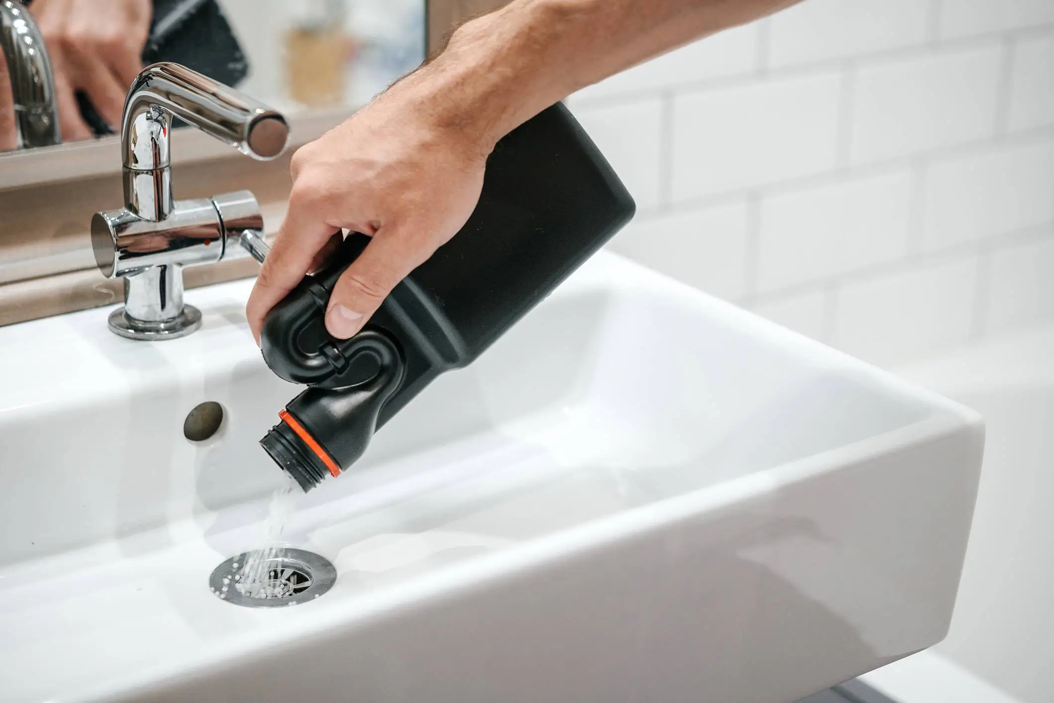 Débouchage et nettoyage de canalisations et lavabo