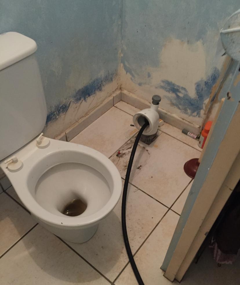 Débouchage expert: Égout, WC, canalisation, lavabo, baignoire,