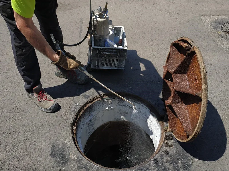 David assainissement vous propose sa prestation de vidange, pompage, débouchage,